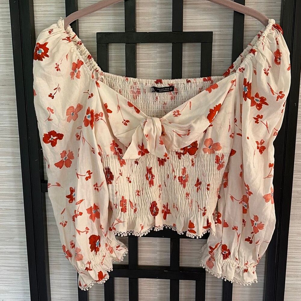 Zara Poppy print floral beige cream off the shoulder peasant blouse size medium,
